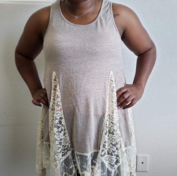 Lace Slit Tank Top - Picture 2 of 8